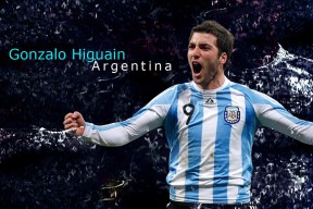 开云APP-牙买加对阵曼城，奥亚尔萨瓦尔关键回合不手软，诠释足球的另一种可能