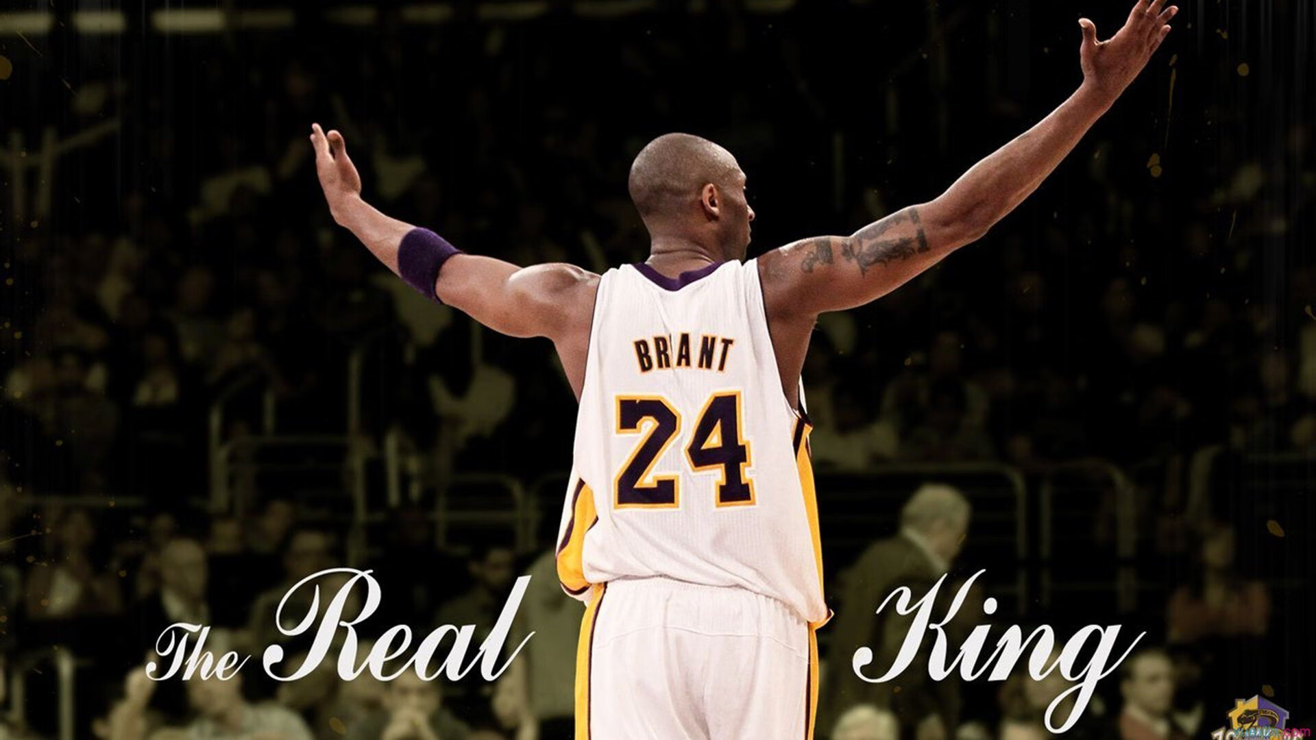 埃及镰刀割裂红魔，莱万致命一击改写欧冠剧本